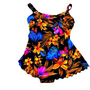 Slim Allure women's size 12 one piece Swimwear. EUC